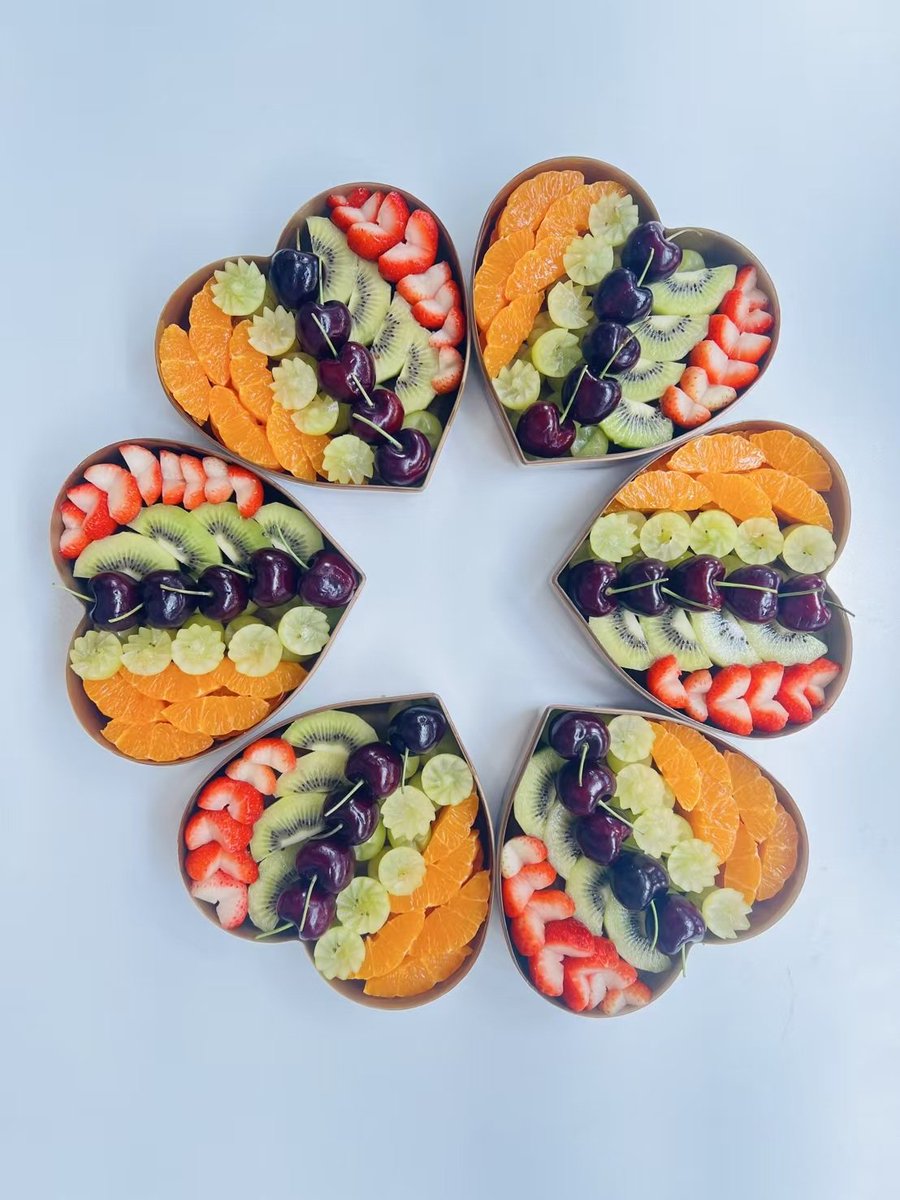 BehindKrist's tweet photo. Food Support ——Fruit🍓🍊🍇🍒🥝

祝 @kristtps 和@vmth_official团队工作顺利

感谢一直帮助我们 @PRKristPerawat
感谢每一位参与此次食物支持的YUYU们

#KristPerawat
#VeiledMusicianTH
#BehindKrist https://t.co/FouPcHbADN