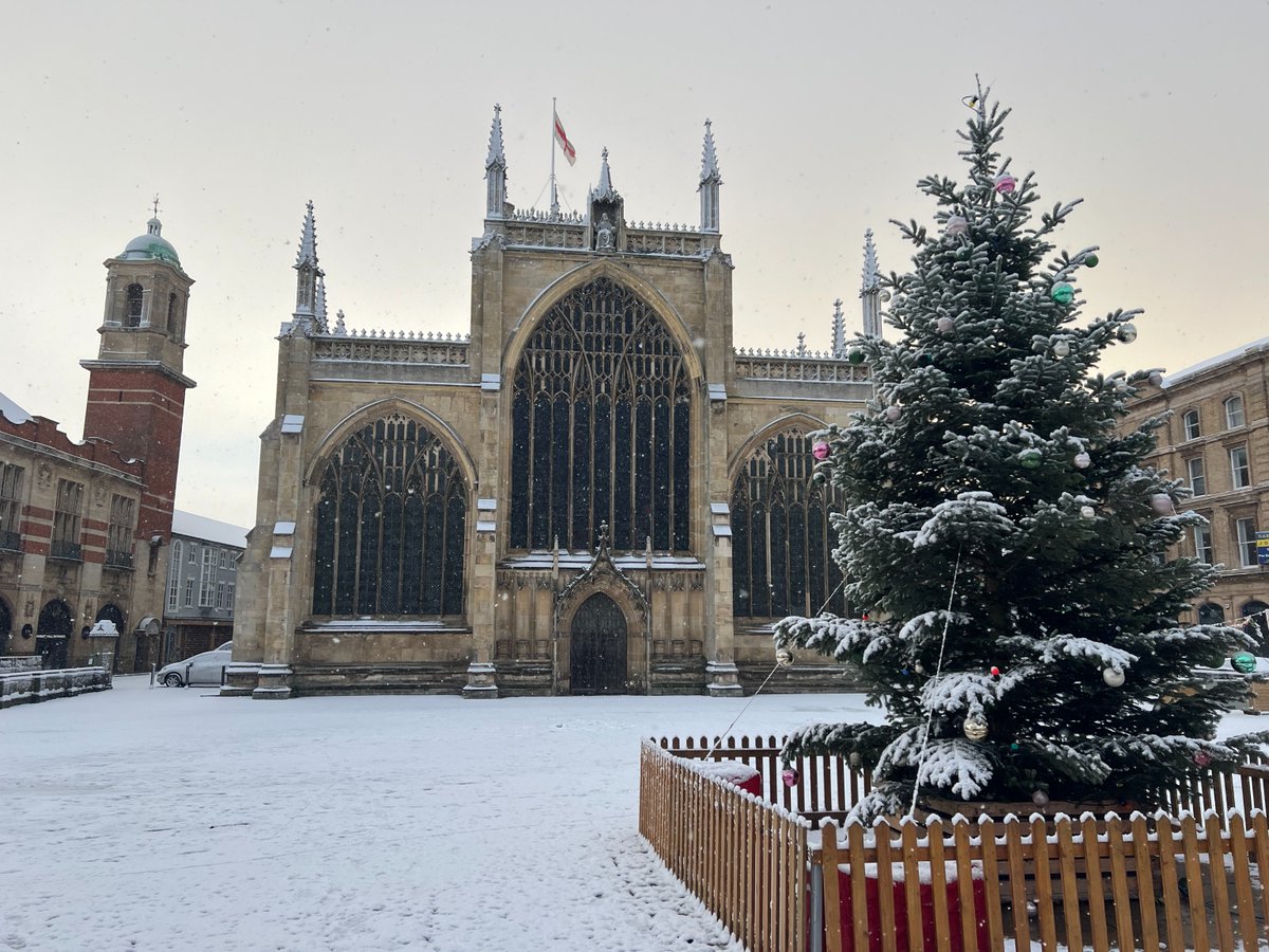 HullMinster's tweet photo. It's snowing, it's cold but it's Welcome Café today. Where strangers become friends.
Hull Minster every Thursday as part of #warmspaces offering free hot and cold food. If you know someone who needs a bit of help, tell them about us please. Thursday 10.30-2pm https://t.co/qicDqoFc7J