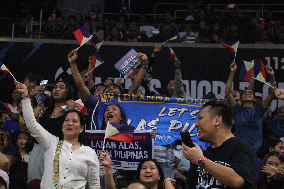 The energy was electric at the SM MOA Arena as it made history with the highest-attended FIVB World Championship finals of the century! 
snappedandscribbled.com/2025/11/sm-moa…