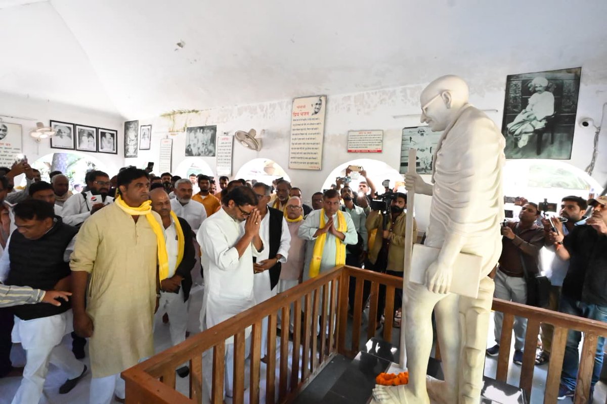 iKumarSaurabh's tweet image. गांधी आश्रम भितिहरवा (पश्चिम चंपारण) में एक दिन के &quot;मौन उपवास&quot; के साथ बिहार में बदलाव की नयी शुरुआत...

याचना नहीं अब रण होगा, संघर्ष बड़ा भीषण होगा

#JanSuraaj