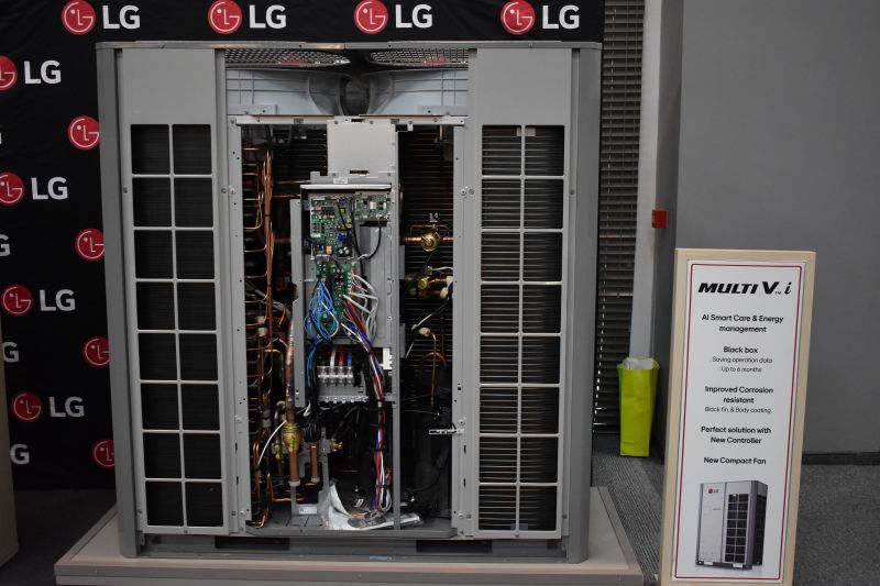 HVACR_Online's tweet image. Read more here: refrigerationandaircon.co.za/ai-led-hvac-a-…

#RACAournal #MultiVI #VRFTechnology #AISmartCare #AIEngine #R32Refrigerant #LeakDetection #BuildingManagementIntegration