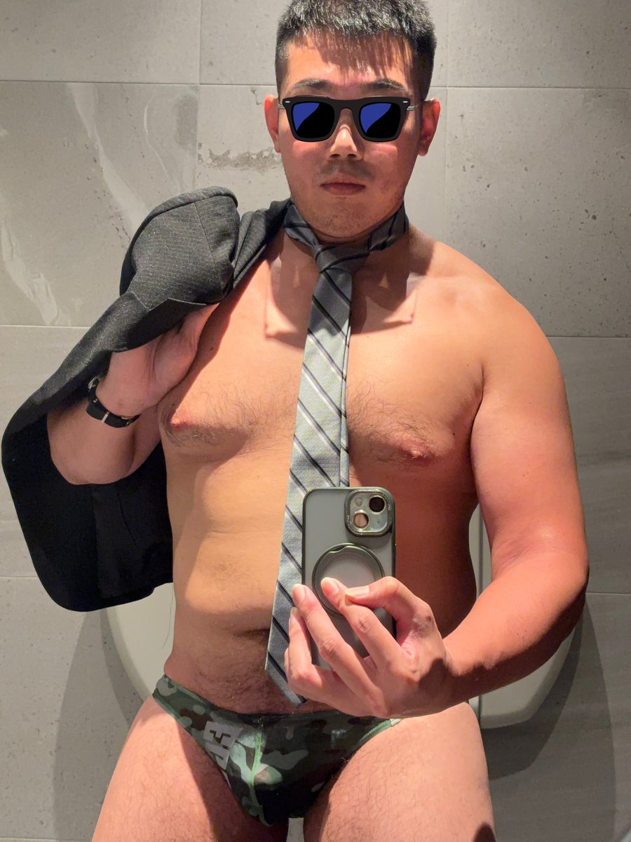 結束嚴肅的講座後
需要褪下沉重的包袱😌