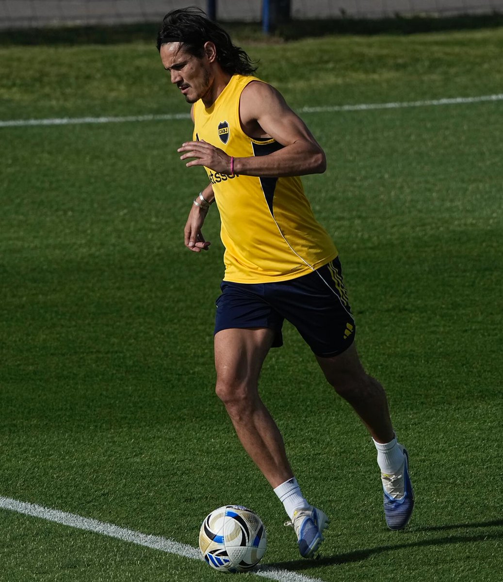 ECavaniOfficial's tweet photo. 👍⚽️… https://t.co/GLtDWoNSYM