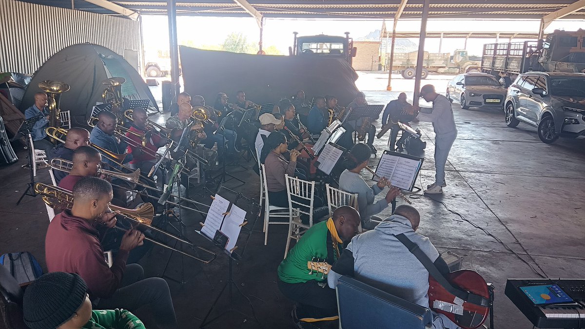 SANDF_ZA's tweet image. #SAArmy Article || Exercise VUKUHLOME IV || Army Bands Practice at Combat Training Centre.

facebook.com/share/p/1Go9HV…

#SANDF
#SAArmy
#PrideOfLions
#EXCONVUKUHLOME_IV
#ExerciseVUKUHLOME_IV