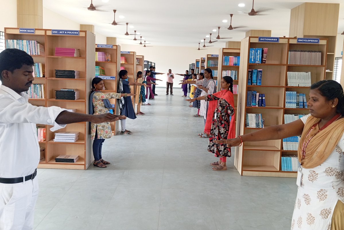 NSSGRT1TVLR's tweet image. An engaging and enriching Day 7 of Library Week 2025 at GRT College of Education, Library Treasure Hunt and Library Oath Taking Ceremony, was carried out. #GRTCollegeOfEducation #LibraryWeek2025 #TreasureHunt #LibraryOath #LoveForBooks #StudentTeachers #LibraryActivities #GRTCOE