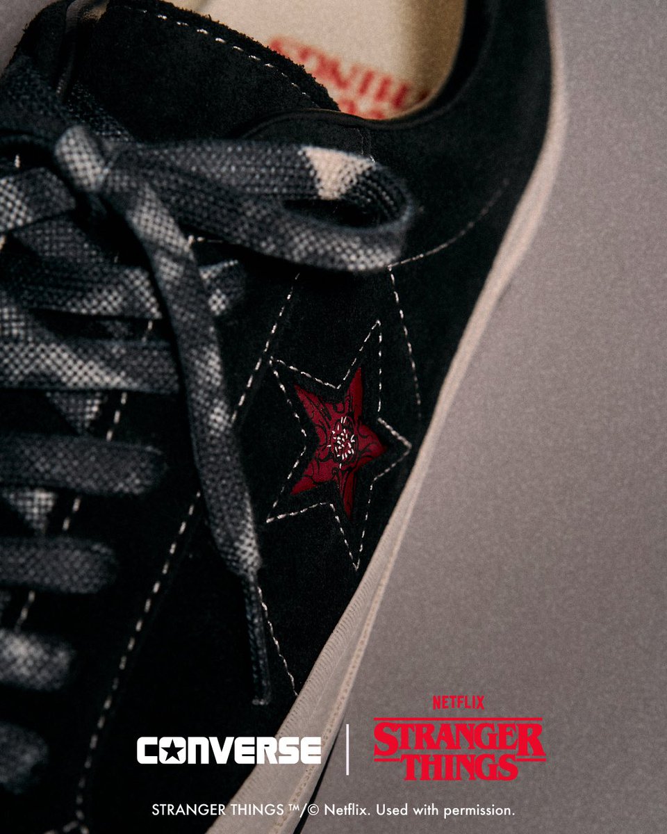 cmf0703's tweet photo. お手伝いしたST5コラボ③
ST5の舞台の年代のconverse広告を
オマージュしたようなイメージになっております。

#StrangerThings #Netflix https://t.co/MAtxiFNjp6