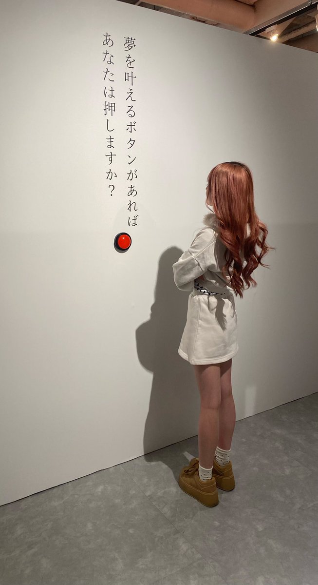 com_y_yuko's tweet photo. 命の燃やし方展大阪お邪魔しました🙏🏻💕
いのもやの落書き頑張ったよ❤️‍🔥⟡.·*.
 #命の燃やし方展  #いのもや展  #コムドットやまと @comyamato0515 @yamanimu0515 https://t.co/7xWSYmG82t