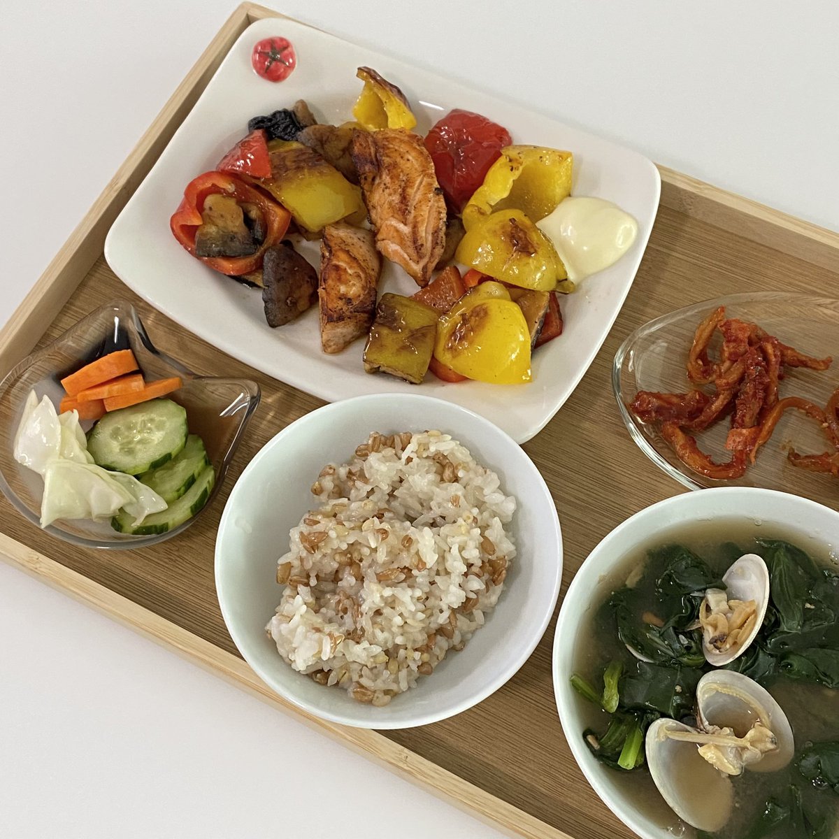 grapefruit_pk's tweet image. 연어 한 덩이 더 구울걸
#자몽네밥상