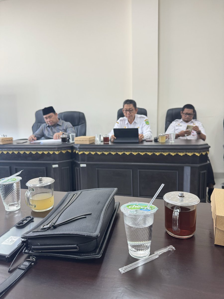 em_muhri tweet media