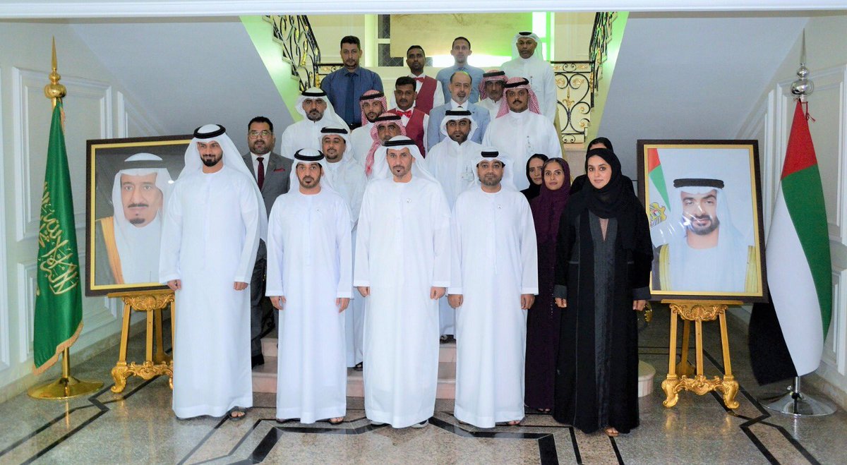 uaeconsulatejed's tweet photo. زار سعادة مطر سالم مروان الظاهري سفير الدولة لدى المملكة العربية السعودية مقر القنصلية العامة لدولة الإمارات في جدة، وكان في استقباله سعادة ناصر هويدن الكتبي قنصل عام الدولة، كما التقى سعادة السفير بموظفي القنصلية، واطلع القنصل العام سعادة السفير على اخر المستجدات والخطط https://t.co/IxyqNqV7E4
