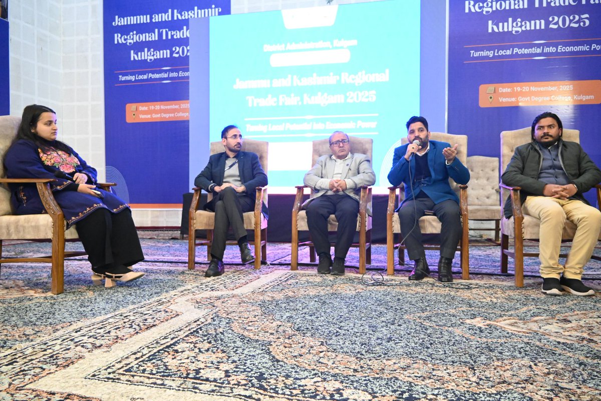 DioKulgam's tweet photo. J&amp;K Regional Trade Fair Continues on Day 2 at #Kulgam
The day started with an insightful session titled “Building Business and Trade: The Fundamentals.” 
   The session was moderated by Ms. Gauri Deoli and brought together a panel of esteemed speakers, including: https://t.co/c52ZwLNwrQ