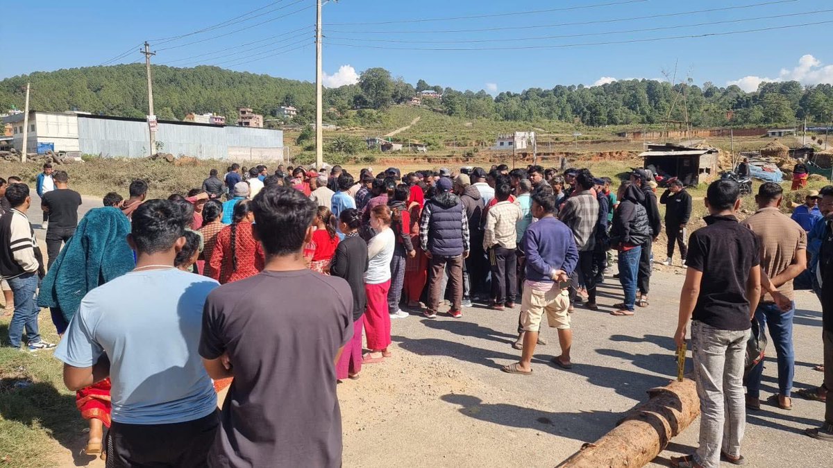 पाँचखालमा बसको ठक्करबाट एकजनाको मृत्यु, स्थानीयद्वारा अरनिको राजमार्ग अवरुद्ध