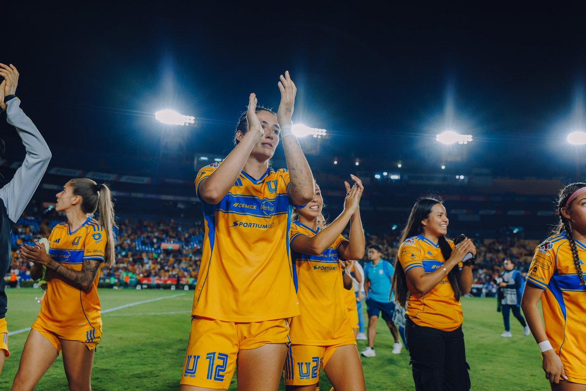 TigresFemenil's tweet image. ¡𝐄𝐥 𝐄𝐪𝐮𝐢𝐩𝐨 𝐲 𝐬𝐮 𝐀𝐟𝐢𝐜𝐢𝐨́𝐧! ✨🐯

💛 ¡Incomparable! Queremos leerte previo a la Gran Final de ida. ¡Deja tu mensaje de apoyo a las Amazonas!