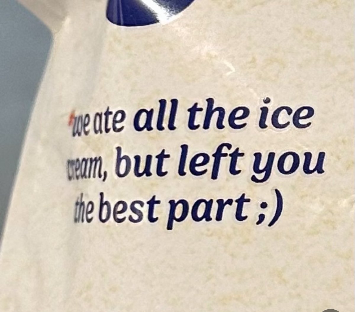 Наконец-то кто-то додумался продавать отдельно главную причину, по которой вообще едят рожок мороженого 🤩