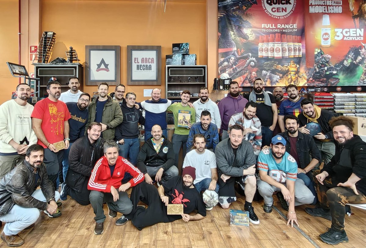 Y este fue mi equipazo con el que jugamos en el TNE organizado por el Arca Negra con el que sacamos un segundo puesto. 

Siguiente parada 13 de Diciembre en Valencia. Está vez con dos equipos. Seguiremos rotando de cara a preparar y cuadrar listas para la Corona de Aragón. 

🔥🔥
