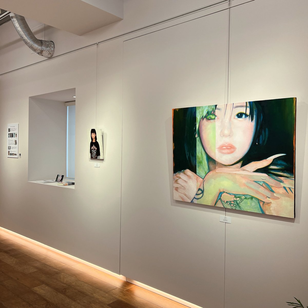 【作品紹介】
雪下まゆ 「FACE」
100.0×80.3cm
油彩・キャンバス
2025年制作

MH ギャラリーにて
雪下まゆ個展「FACE」開催中✨
11月24日(月・祝)まで開催しております。

#雪下まゆ #MayuYukishita #art #artgallery #gallery #ginza #ギャラリー #銀座
