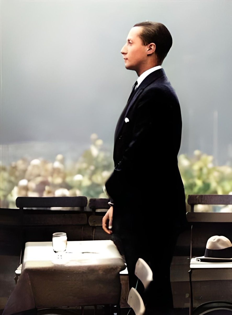 Ni un hogar sin lumbre, ni un español sin pan.