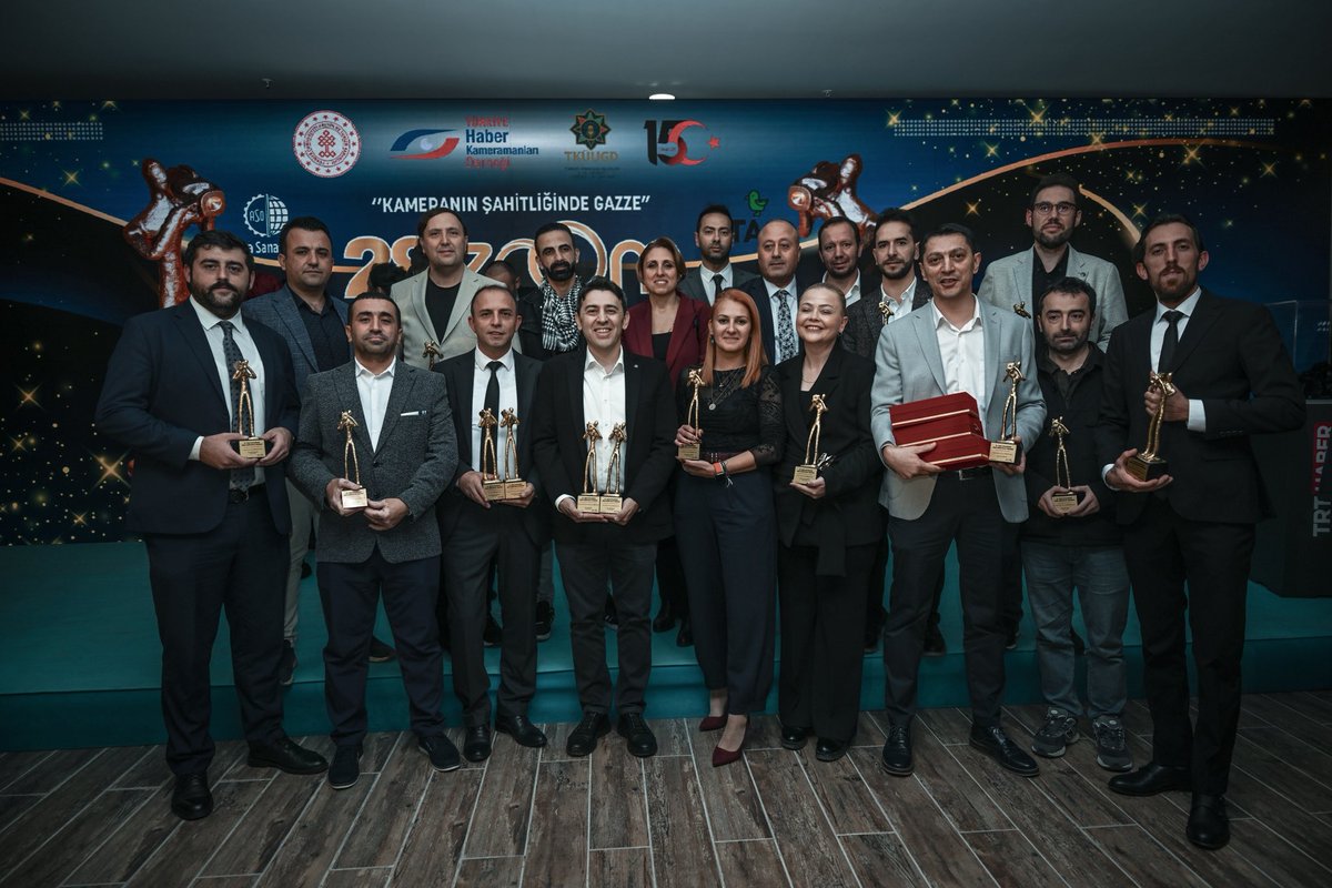 Türkiye Haber Kameramanları Derneğince "Kameranın Şahitliğinde Gazze" temasıyla düzenlenen 28. Zoom Uluslararası Haber Görüntüleri Yarışması'nda #AnadoluAjansına 14 ödül verildi.

Çalışma arkadaşlarımızı başarılarından dolayı tebrik ederiz.

v.aa.com.tr/3748721