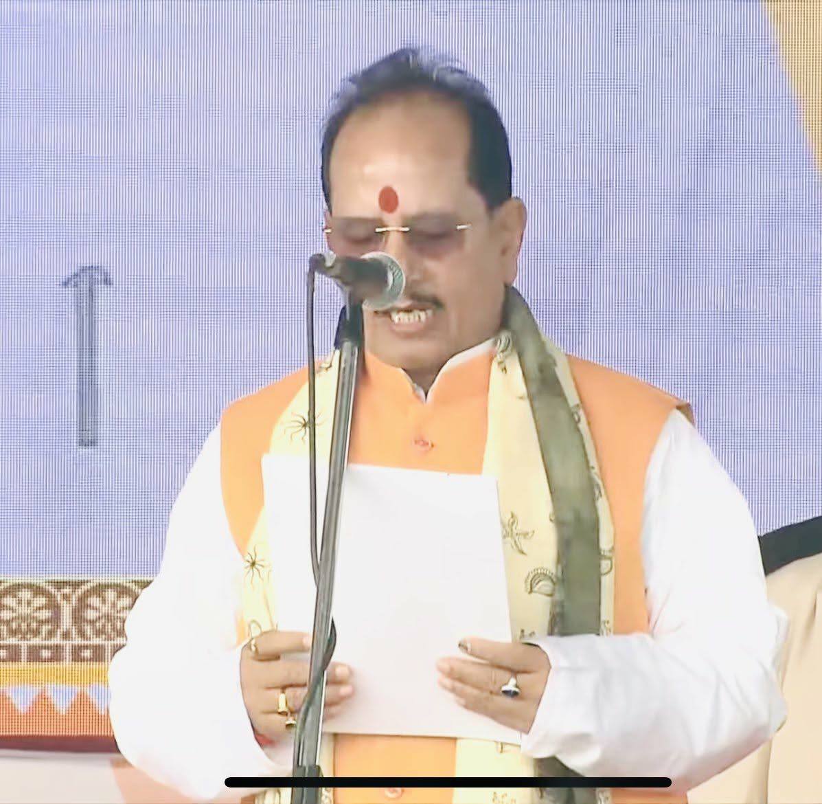 dheerusinghh's tweet image. विकसित बिहार के निर्माण की शपथ…

माननीय श्री @samrat4bjp जी एवं माननीय श्री @VijayKrSinhaBih जी को उपमुख्यमंत्री पद की शपथ ग्रहण करने पर हार्दिक बधाई एवं अनंत शुभकामनाएँ।

माननीय प्रधानमंत्री श्री नरेंद्र मोदी जी के यशस्वी मार्गदर्शन तथा आप दोनों के कुशल, दृढ़ और जनहितैषी…