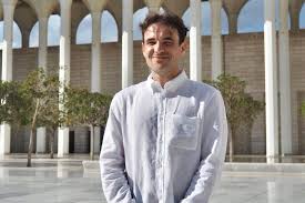 ogamashiyo's tweet image. L’ombre et le silence ne doivent jamais remplacer l’État de droit. Les inquiétudes autour de la détention de Christophe Gleizes exigent une réponse claire et immédiate. Liberté, justice, transparence : à l’Algérie de montrer qu’elle peut les incarner. #FreeGleizes