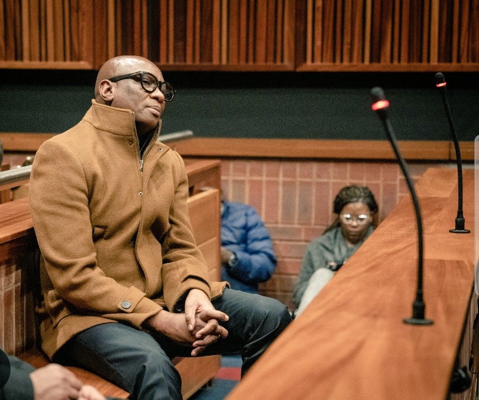 Please wake us up when these evil men finally pay for what they did...even if it's at 2am we will wake up!

These are the people who were doing raids in July/August 2021 sent by the Presidency office, Zizi Kodwa working together with that M16 agent with 4 passports who was a