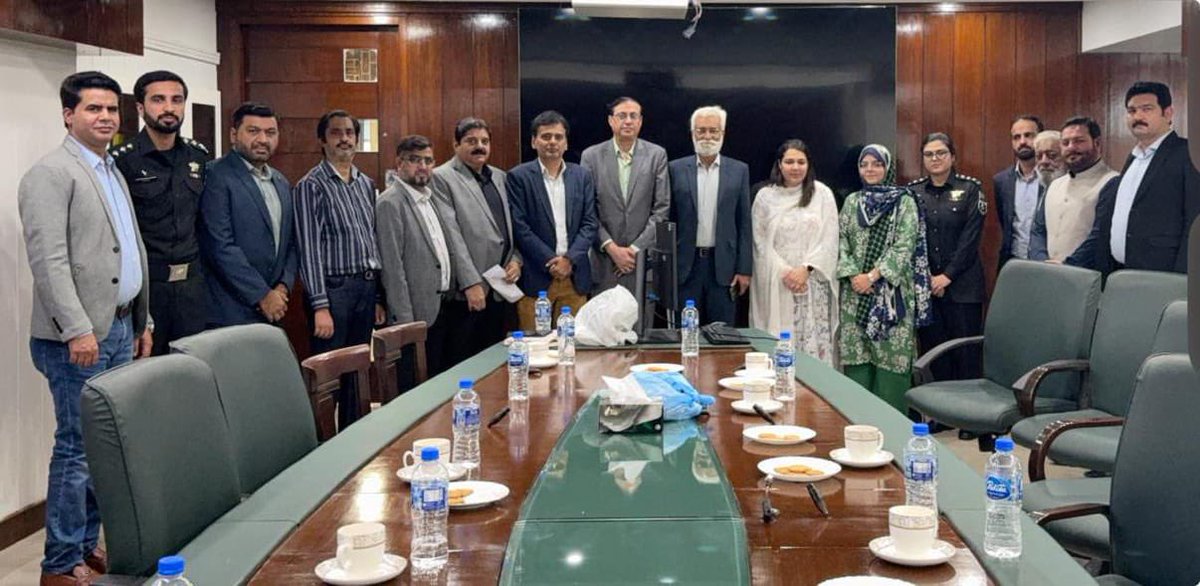 kcaa_official's tweet photo. A delegation of the Karachi Customs Agents Association (KCAA) attended an introductory meeting with the Collector of Customs Appraisement (East) Mr. Nayyar Shafiq on 11th November 2025 at Custom House, Karachi. https://t.co/aKoT5fe24K