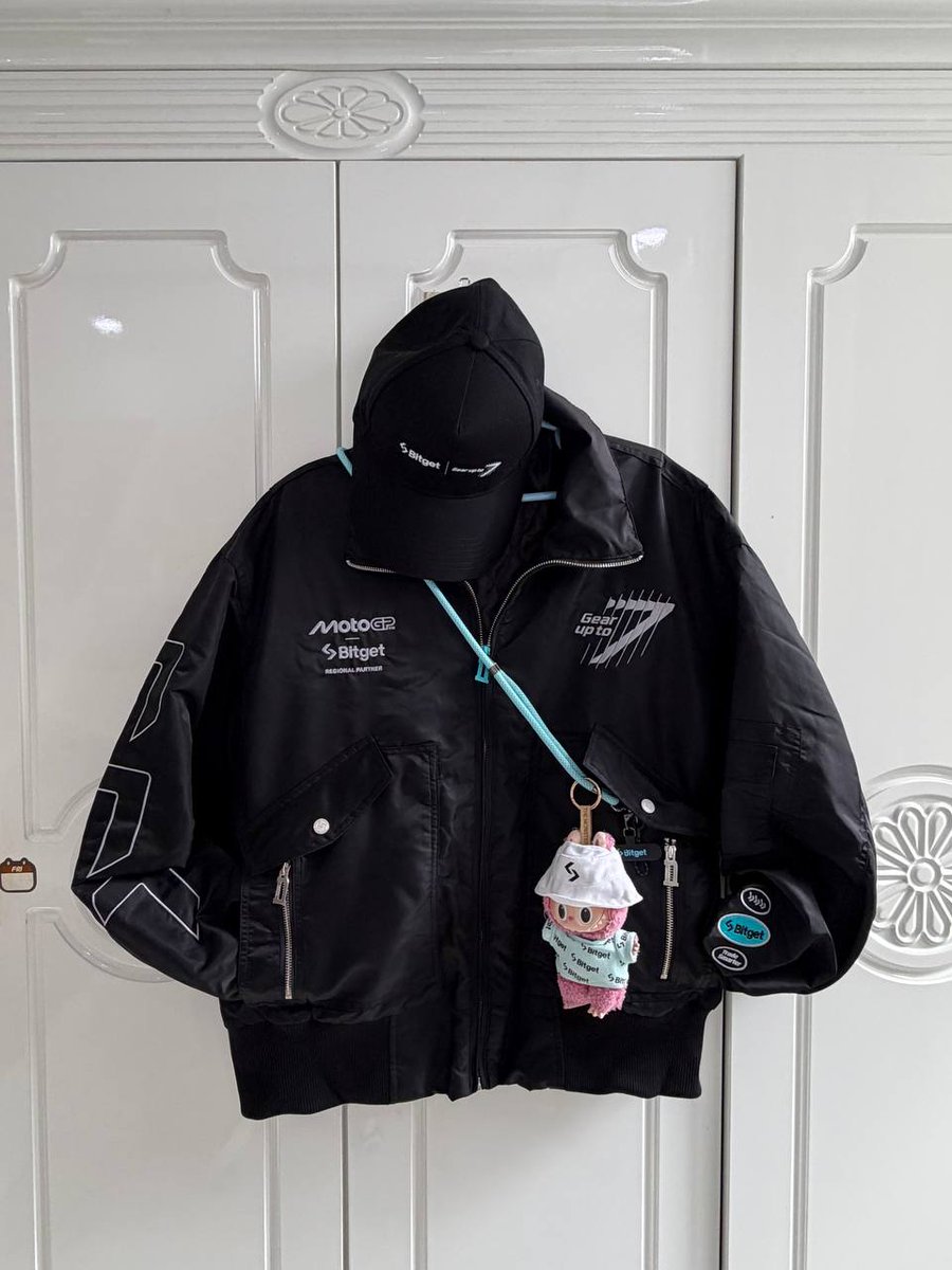 bitgetvietnam's tweet photo. ❤️ Telegram @tradeonbitget channel reaches 5,000 Subscribers – Big GiveAway!

🔗 https://t.co/ALtbGJ01J3

🎉 Exclusive merch #GearUpto7 celebrates Bitget's 7th birthday & MotoGP collaboration
- 1 combo Moto Shirt + Bag
- 1 combo Tshirt + Hat + Pin

⭐️ Create Bitget account and receive $10

✅Create account via this link:
https://t.co/P6vLyqXdt3
✅ KYC -> deposit $100 -> trade volume $50
=> 10 winners, $10 position voucher/person

👊 Join the mission, collect points, and take Bitget's merch home!
