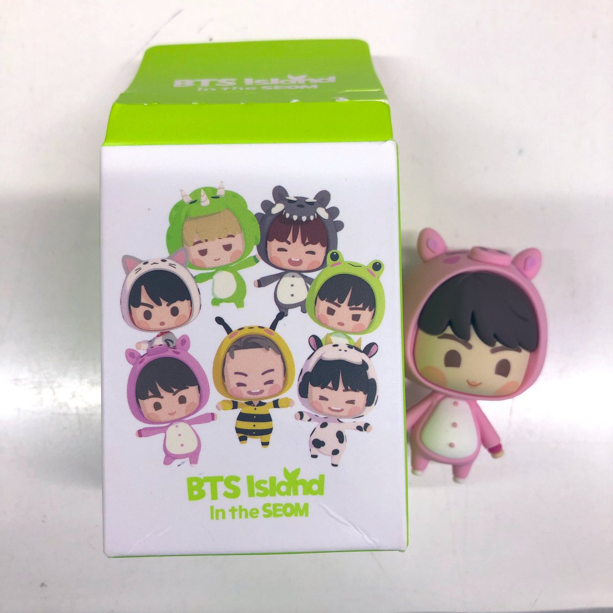 【入荷情報💜】
#BTS #방탄소년단 

バンタンのINTHESOOP スウェットTシャツ、island in the seom フィギュアジンくんが入荷🦙
現在商品化中です⭐️⸝⸝꙳

 #RM #JIN #SUGA #JHOPE #JIMIN #V #JUNGKOOK   #ナムジュン #ユンギ  #ソクジン #ホソク  #ジミン #テヒョン #ジョングク #kbooks