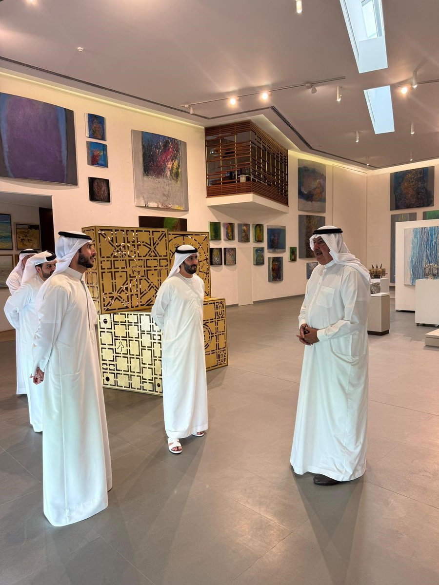 زار الشيخ ماجد بن سعود بن راشد المعلا رئيس دائرة السياحة والآثار بأم القيوين، مقر مؤسسة راشد بن خليفة للفنون في مملكة البحرين. 

حيث كان في استقباله الشيخ راشد بن خليفة آل خليفة رئيس المجلس الوطني للفنون بمملكة البحرين.