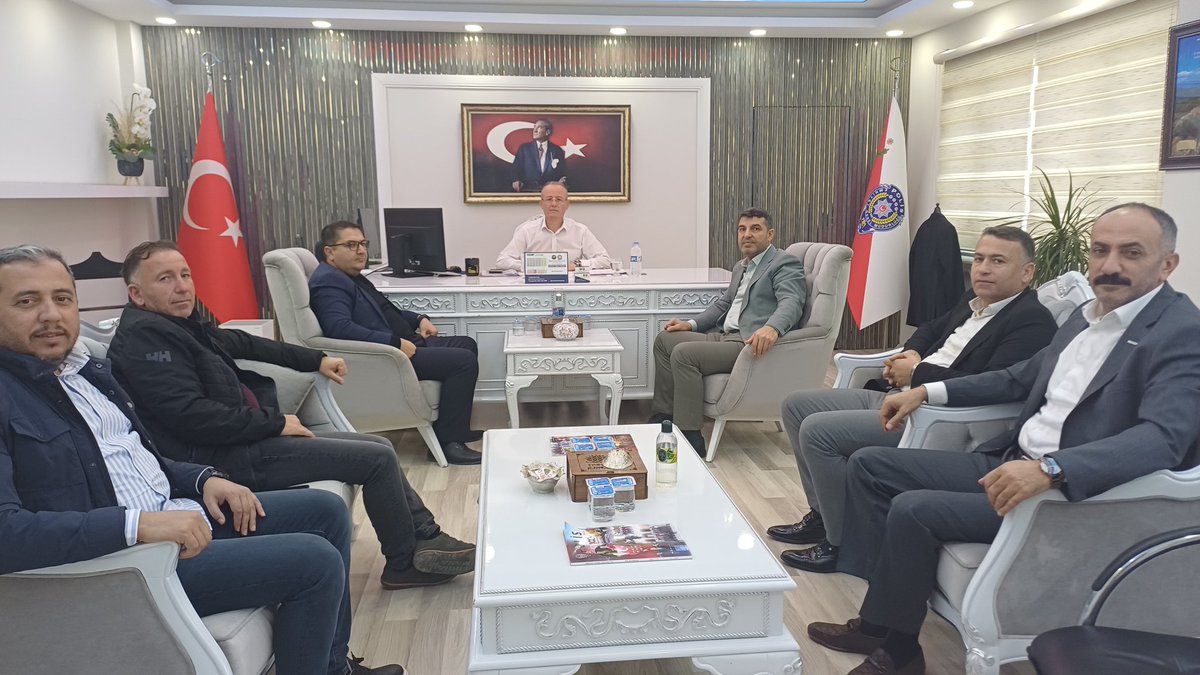 Yönetim kurulu üyelerimiz tarafından  Silopi ilçe Emniyet Müdürlüğüne atanan Özkan Erdoğana'a hayırlı olsun ziyaretleri gerçekleştirildi