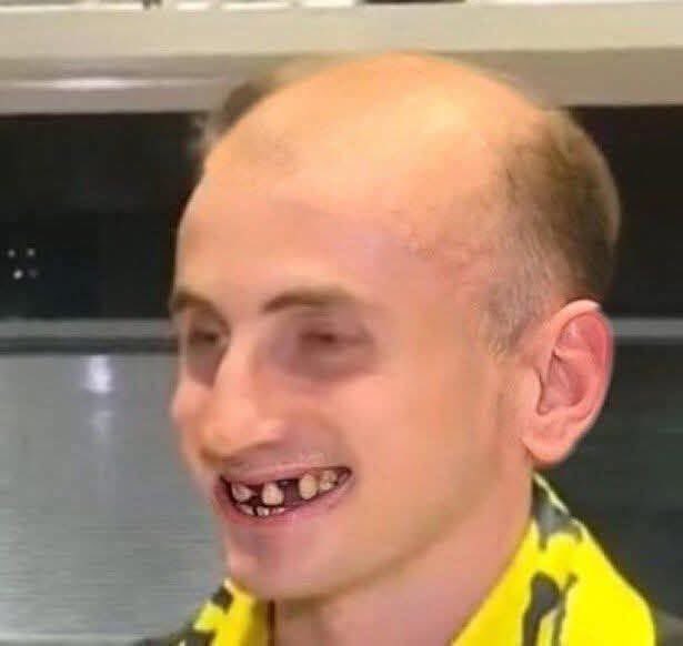 elano_blumer00's tweet image. Galatasaray da olsaydı şuan bu hareketi dünyaya tanıtıyor diye warner bros ödül vermişti ✅😎ama oynadığı takım fenerbahçe olunca kimse tanımıyor 🤣 hep #yapı yüzünden

Mahkeme çıkışı Davar Kerimcan🤦🏻‍♂️