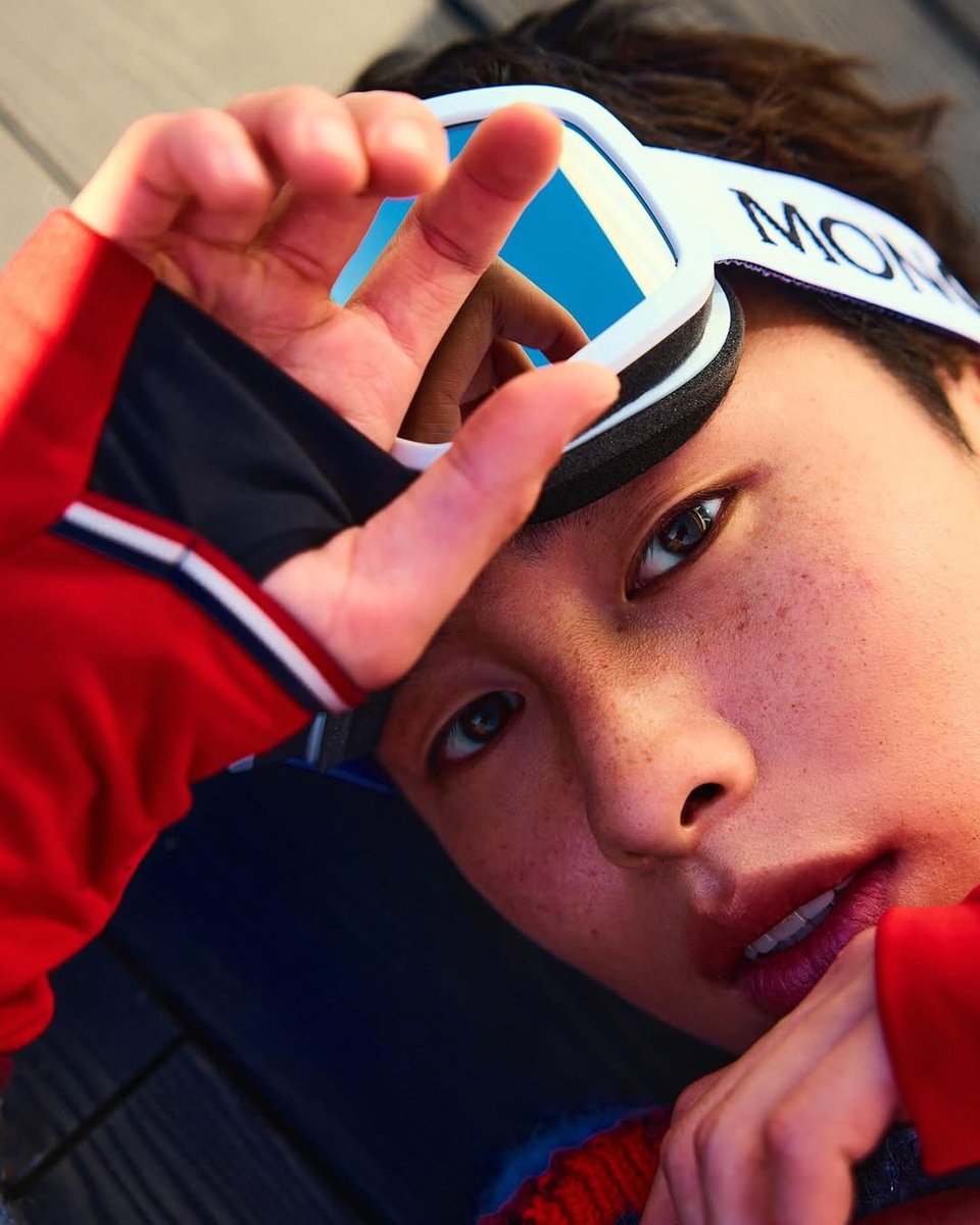 leejaewookrec's tweet photo. 20251120 jxxvvxxk 

MONCLER + GQ + AB =💙❤️
@moncler @gq_korea

#이재욱 #leejaewook https://t.co/gl5lxqgAOJ