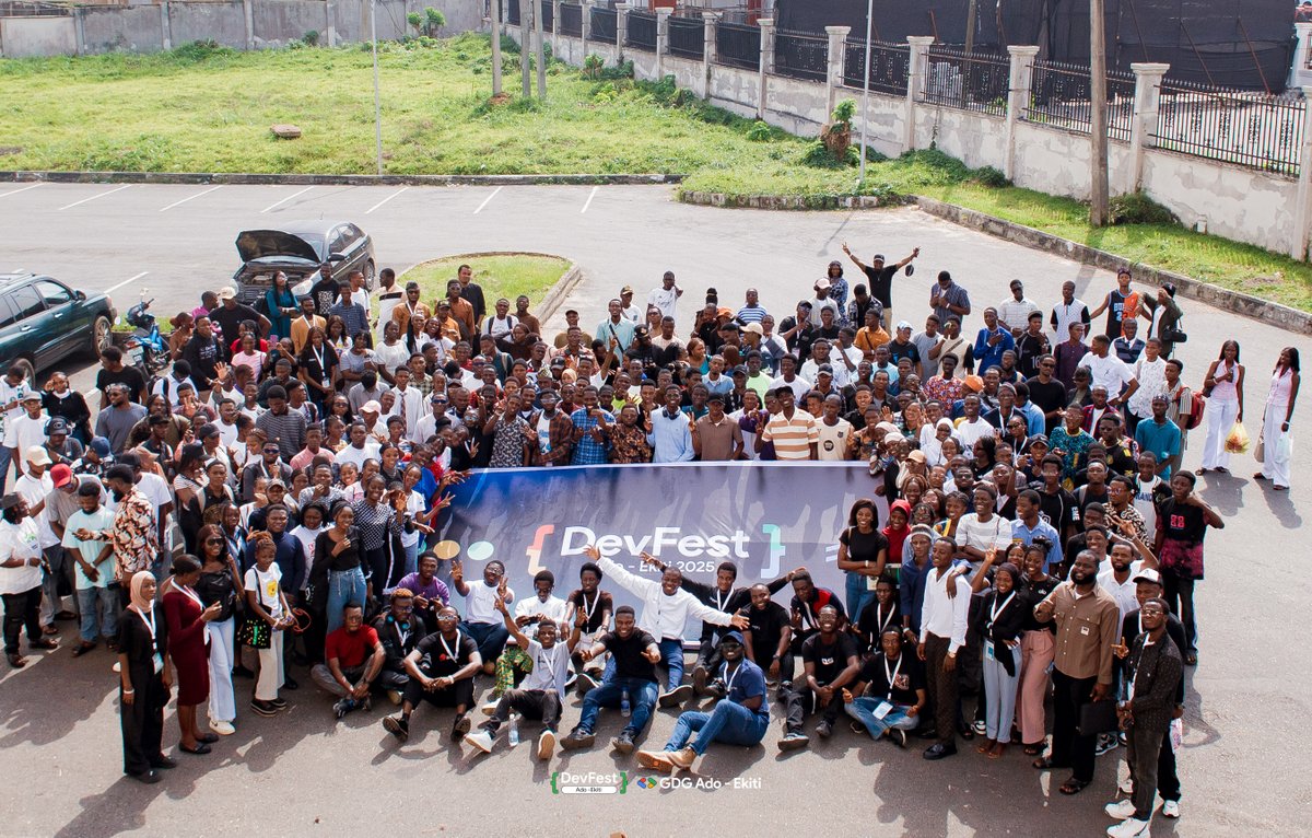 Big_Badejoko's tweet image. Moment filled with good memories...

GM World!💜

#DevFestAdoEkiti2025 
#DevFest2025 
#DevFestAdoEkiti 
#gdgadoekiti 
#hellogemini