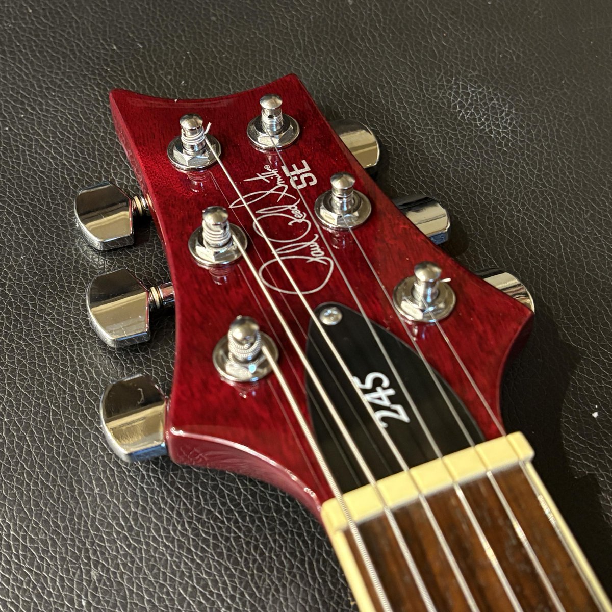 mojo_guitars's tweet photo. Paul Reed Smith(PRS) SE 245 88000
シングルカッタウェイ、レスポールよりもほんの少し短い24.5インチスケール、 Wide Fatネックシェイプ

https://t.co/m4PH4uswGM
https://t.co/kViOGkbUCw

MOJOGUITARSでは楽器の買取・委託も承っています
お気軽にお問い合わせください https://t.co/anz5uIcVUW