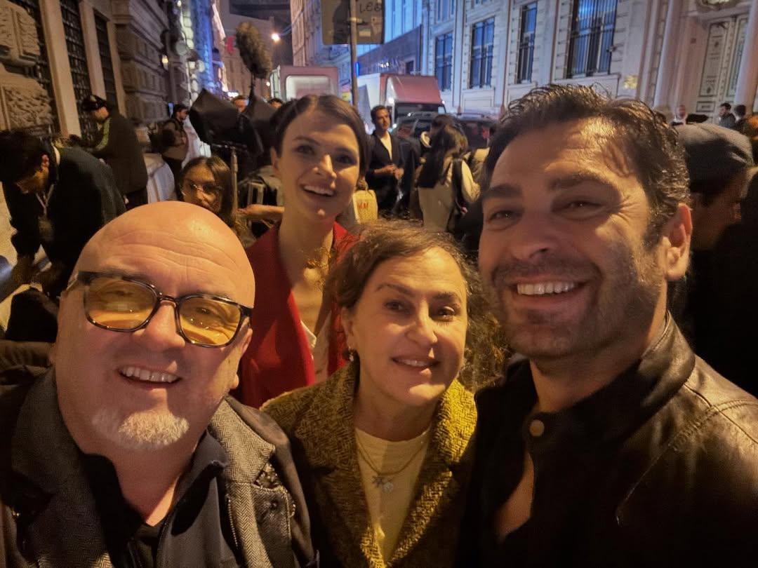 Sinem Ünsal, Hilal Saral , Ozan Akbaba ve Birol Güven 

GQ Türkiye set ⚡ #DurSel