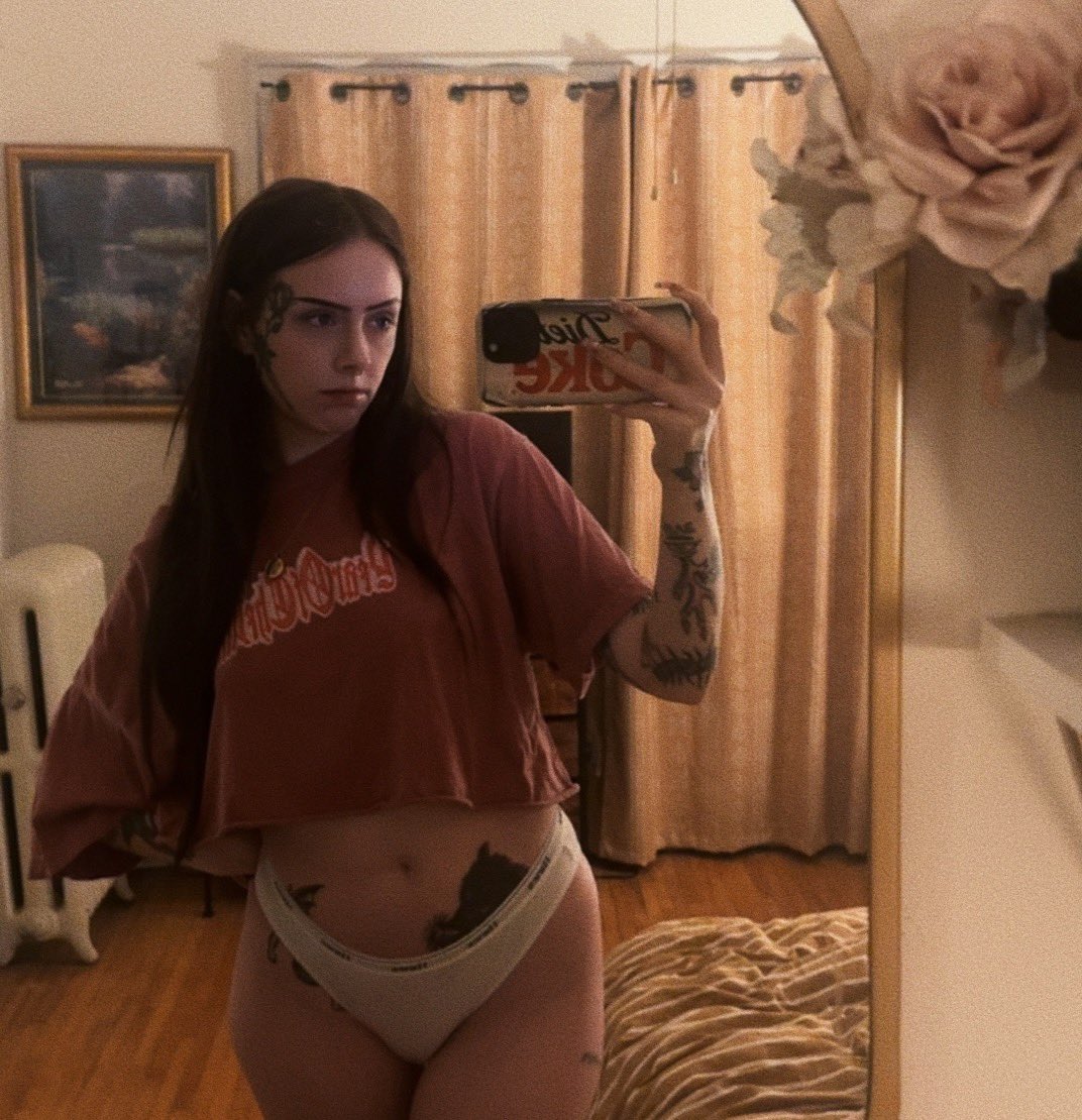dietxcokewhore's tweet photo. for the night owls https://t.co/BcM0w7GpAE