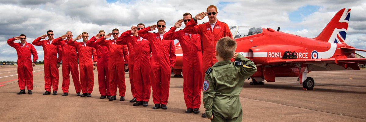 Still the best <a href="/rafredarrows/">Red Arrows</a> picture ever in my humble opinion😁