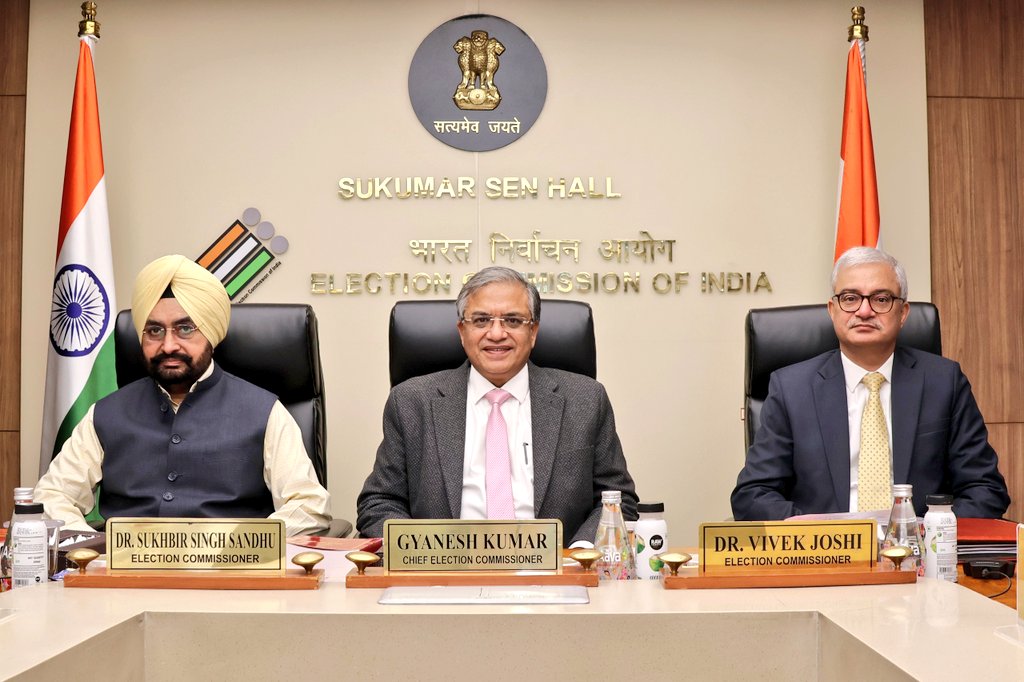 SanjDeep7's tweet image. Respected #politicians and #citizens of #India 🇮🇳,

Before I say anything else, I would like to clarify that I am not doing #political journalism with Indian #taxpayers&apos; money, but there are many who are doing politics and supporting a specific party with Indian #taxpayers&apos;…