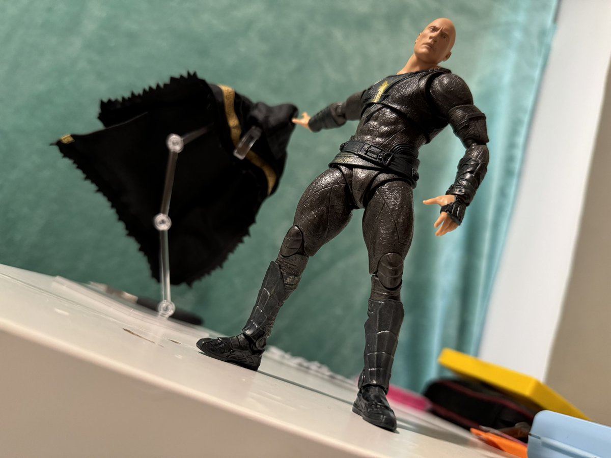 bunzobuggo's tweet image. Hey look it’s Dwayne The Rock