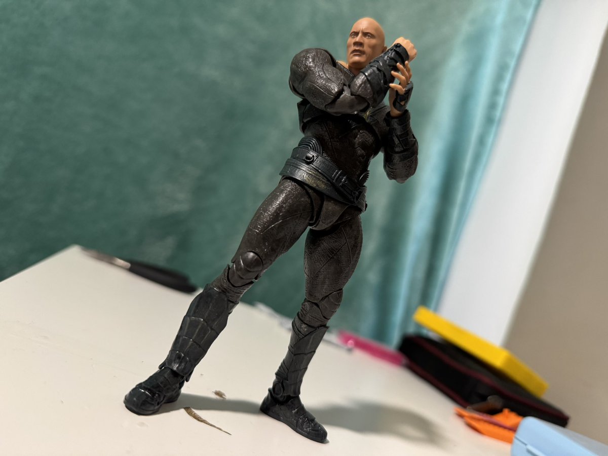 bunzobuggo's tweet image. Hey look it’s Dwayne The Rock