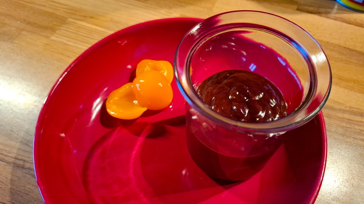 Šodien super vienkāršas receptes.

Bērnības garša – episks daudzu kārtu KARTUPEĻU SACEPUMS ar gaļu.

Vēl pagatavosim skaistu uzkodu – KAMAMBĒRA BRULĒ un saldajā konservētu APRIKOŽU/ŠOKOLĀDES KRĒMS!

Priecāšos par LIKE un SHARE – tas man ĻOTI palīdz!

Ķeramies klāt!