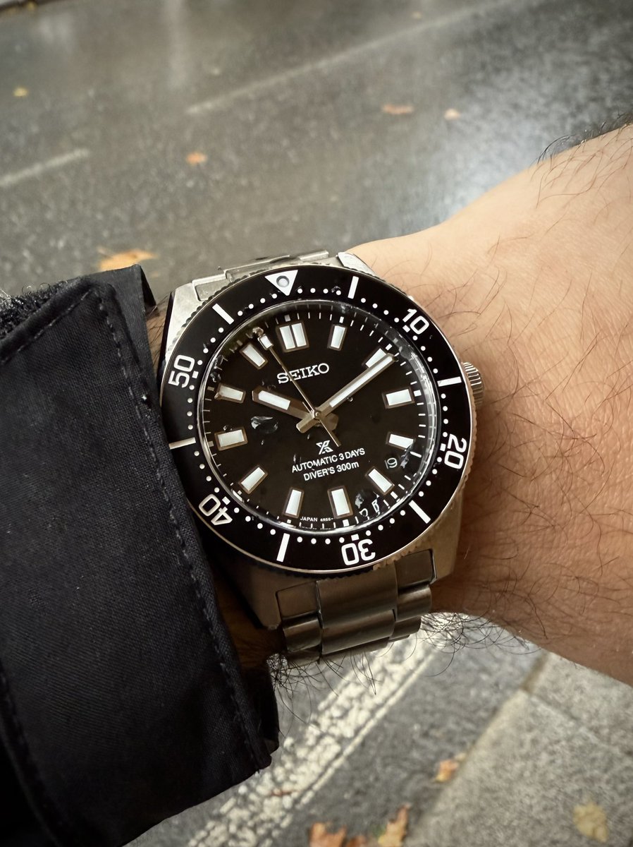 woachtung's tweet photo. Yoldaş kelimesinin Japonca çevirisi: 同志 (Nakama)
#seiko #62mas https://t.co/FqU47IukHt