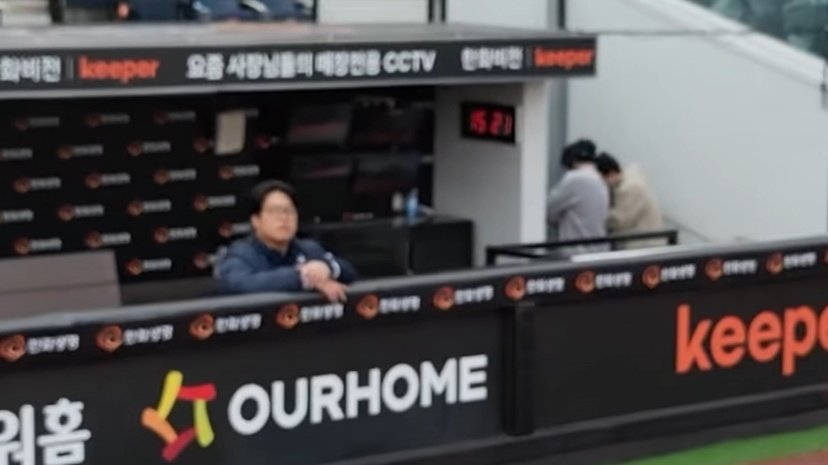 hwebizz's tweet image. 옆에 숨어계신분들이
188문동주 198폰세님들이라고요?