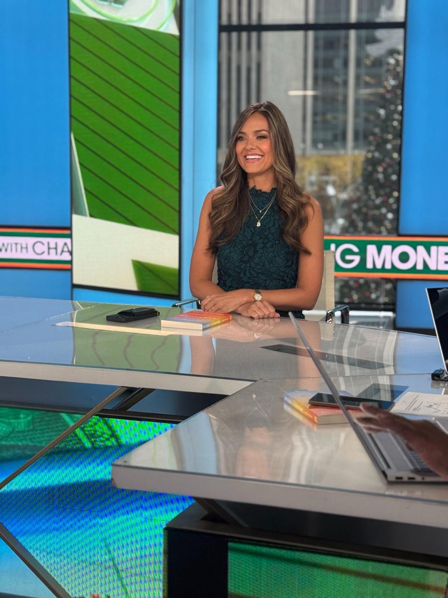 bitcoin_butik's tweet image. Congratulations, Natalie, on this huge milestone! Thank you for your dedication to educating in the Bitcoin space and for sharing your Bitcoin story with the world. Your work impacts so many, and we’re grateful for the light you bring to this community. #BitcoinIsForEveryone