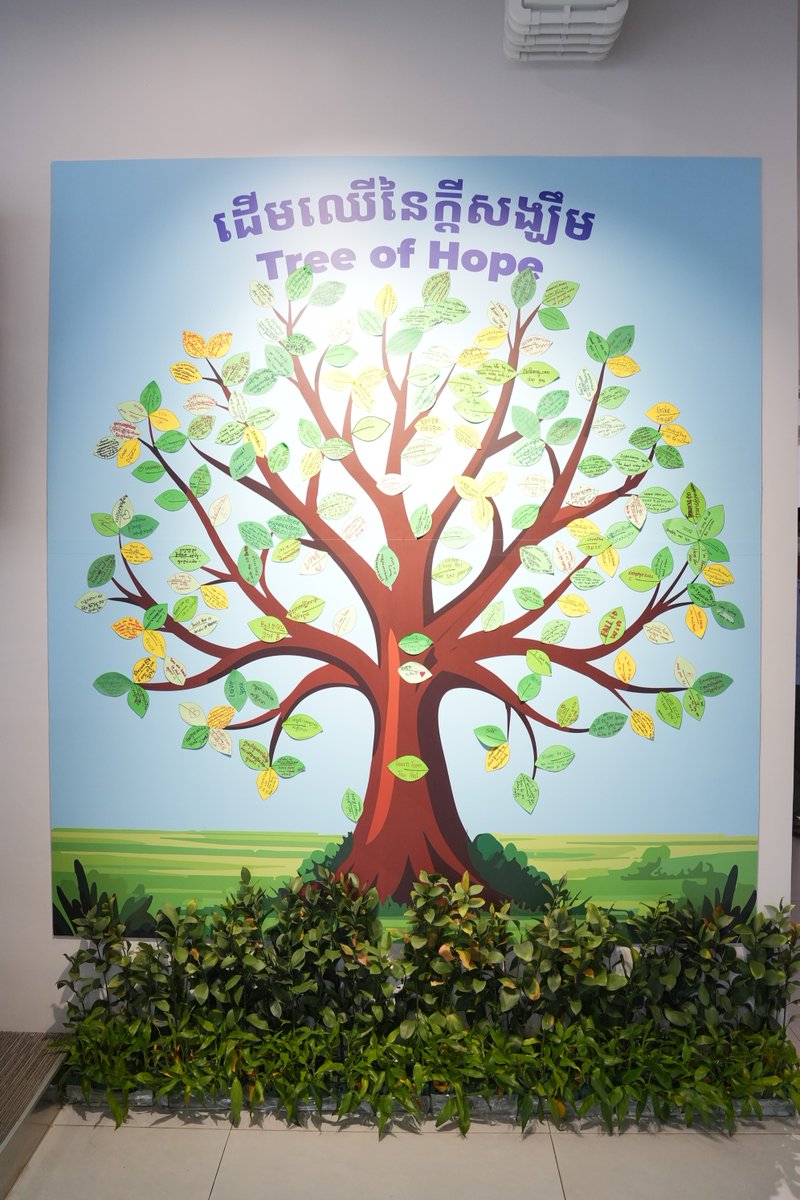 KRTribunal's tweet image. 30 days of hope and commitment! Since the opening of the &quot;CONSENT DENIED: Reflections on the Consequences of Forced Marriage and Sexual Violence under the Khmer Rouge&quot; exhibition on October 22nd, our Tree of Hope has flourished! 💚

#TreeOfHope
