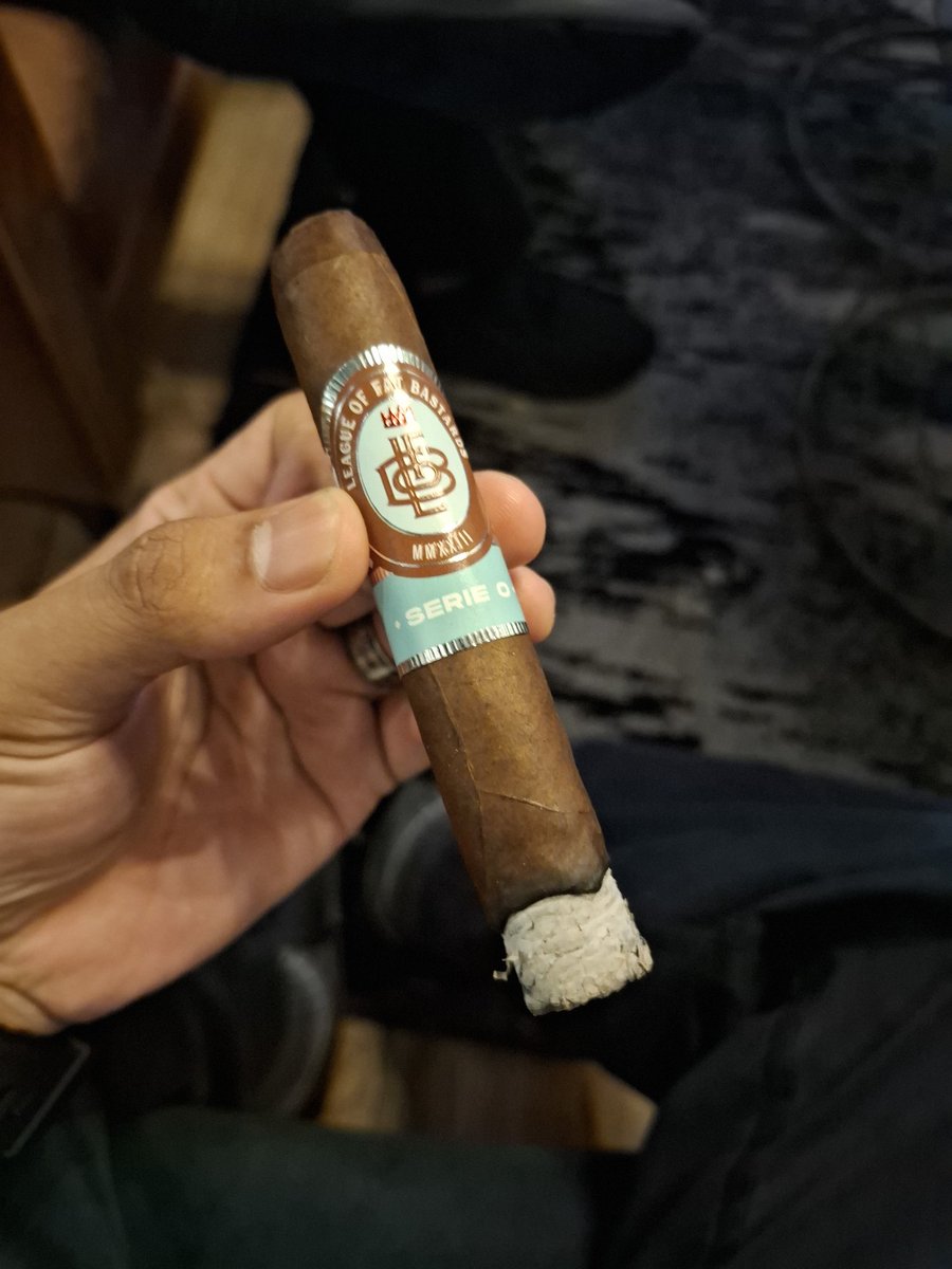 haifprogram's tweet image. LOFB Night with @lofbritual
1) League Of Fat Bastards Serie L (Nicaragua| Handmade)
Size: Toro

2) League Of Fat Bastards Serie O (Nicaragua| Handmade)
Size: Robusto

#cigar #nicaraguancigar #lofbcigars #leaugeoffatbastards