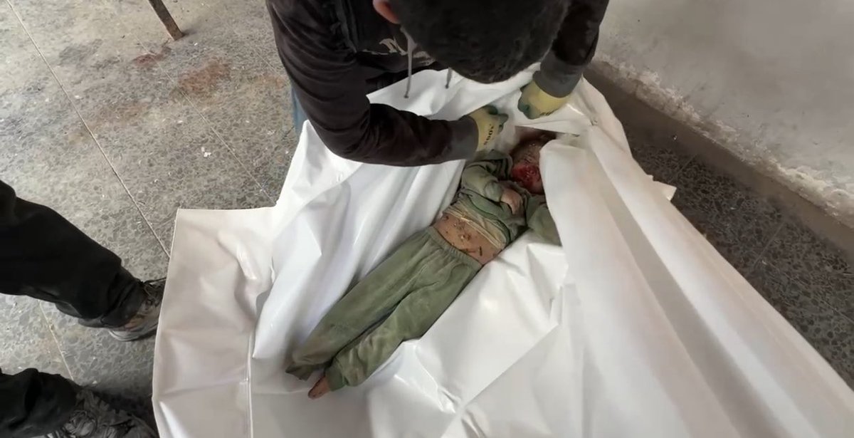 islambader_1988's tweet image. لن تنام ماريا ليلة اخري تحت الركام .. تم انتشالها
تم انقاذها الى القبر .. على الأقل لن تكون ضمن ال10000 مفقود تحت الركام