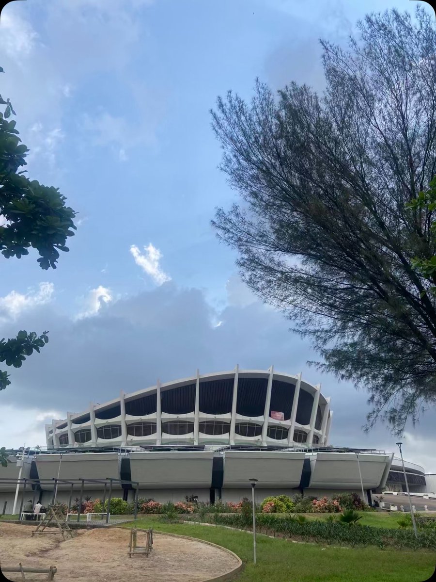 richsongocrazy's tweet image. Random.