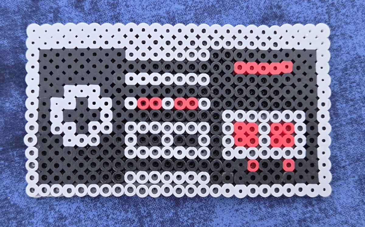 STYLISHOLDTAKU's tweet image. NOW YOUR PLAYING WITH POWER!

#handheldgames #controllers #perlerbeads #perlerbeadscreations