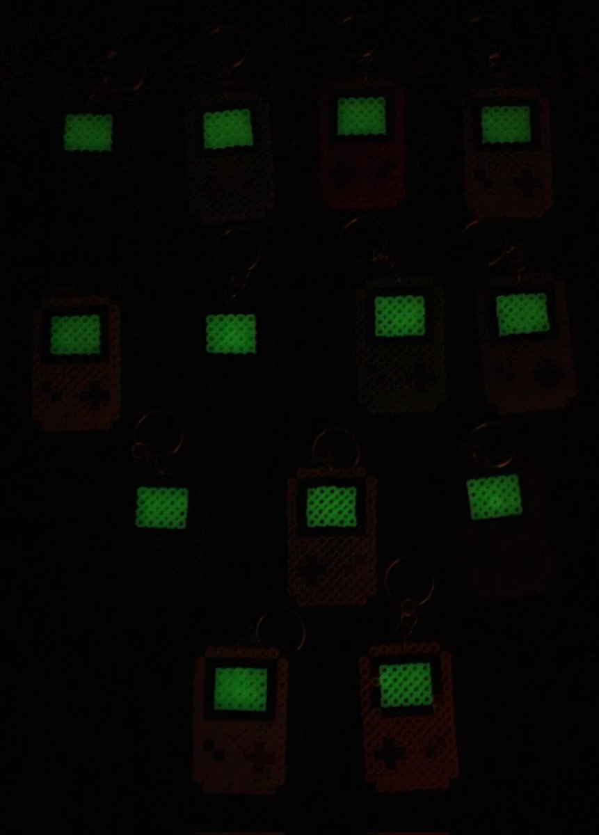 STYLISHOLDTAKU's tweet image. NOW YOUR PLAYING WITH POWER!

#handheldgames #controllers #perlerbeads #perlerbeadscreations